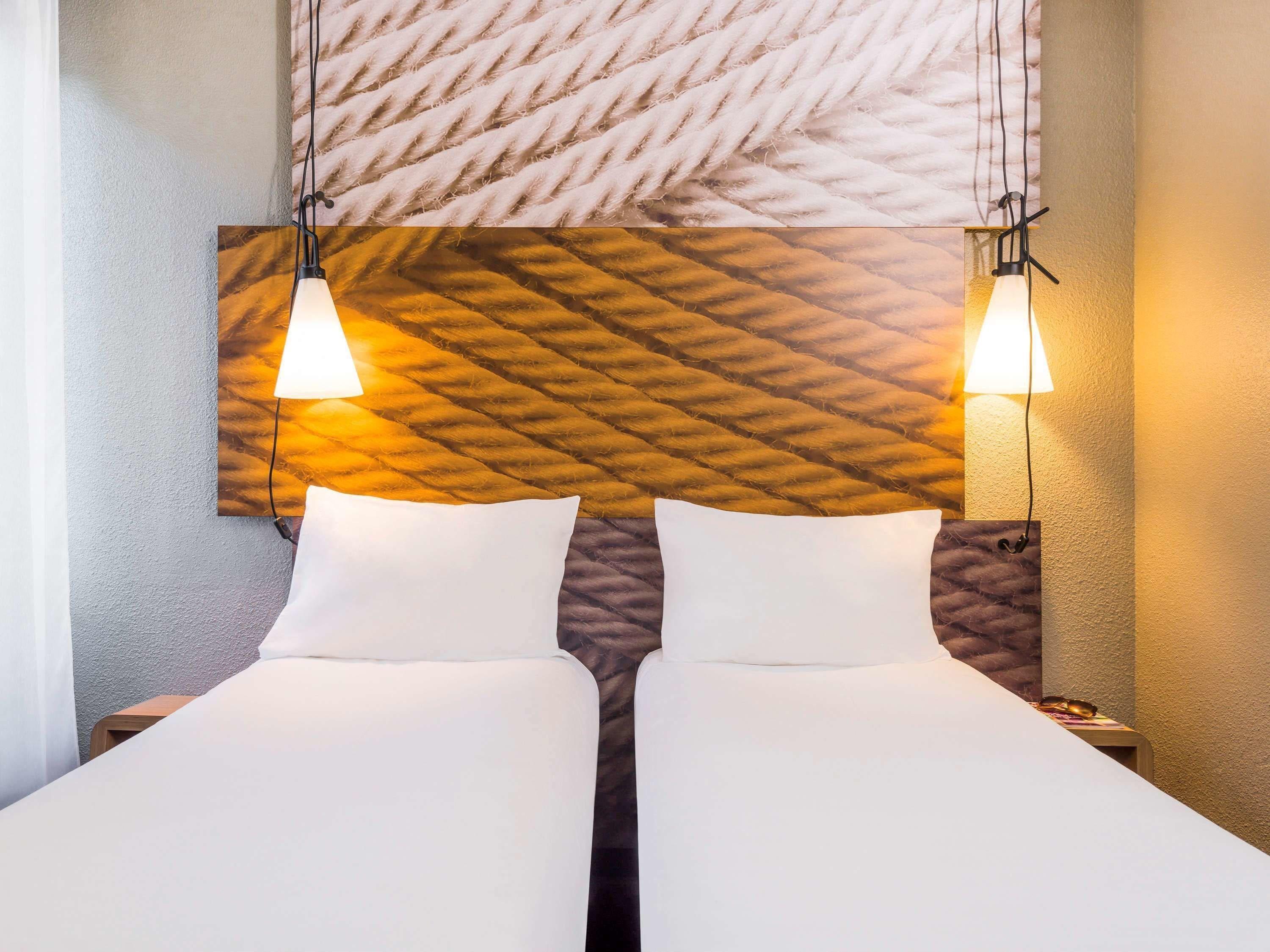 Готель Ibis Clichy Centre Mairie Екстер'єр фото